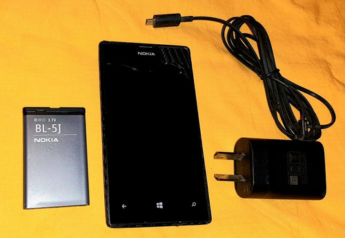 Celular Nokia Lumia 520 Con Cargador Y Batería. Para Reparar
