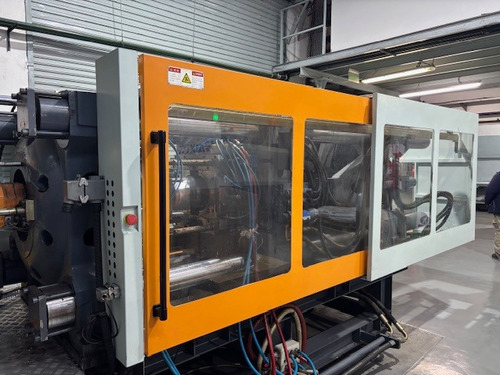 Maquina Inyectora Plasticos 330 Ton Con Servomotor (Usado)