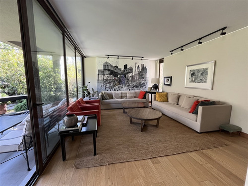 Casa En Arriendo De 5 Dorm. En Lo Barnechea