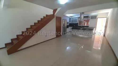 Thownhouse De Oportunidad Lc