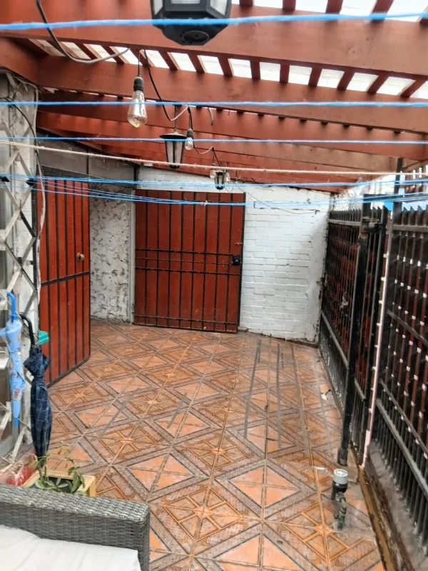 Imagen 3 de 11 de Casa En Venta | 5d + 3b + Estacionamiento | San Bernardo