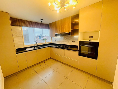 Imagen 4 de 12 de Departamento Duplex De 195 M² Totalmente Remodelado A Estrenar Remate !!