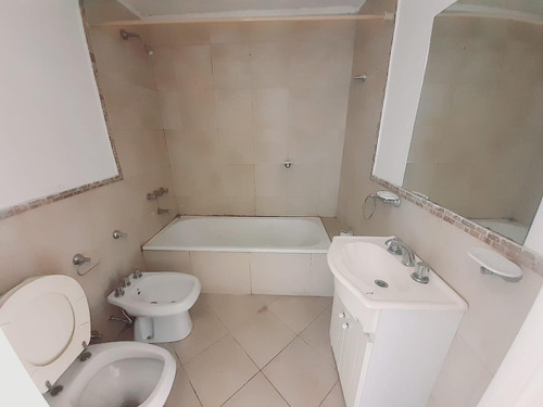 Ph 4 Amb Con Cochera Y Patio En Venta
