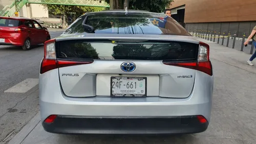 Toyota Prius 1.8 Premium Cvt