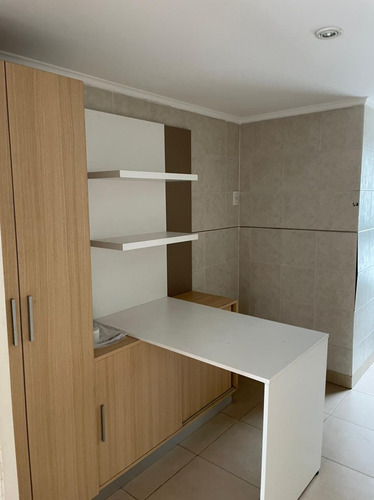Departamento En Belgrano, 3 Ambientes Con Cochera.