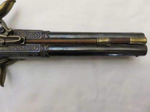 Replica Pestola De Metal Y Plastico Siglo Xviii (Usado)