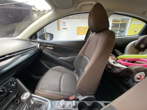 Mazda 2 1.5 Touring Mt 2021