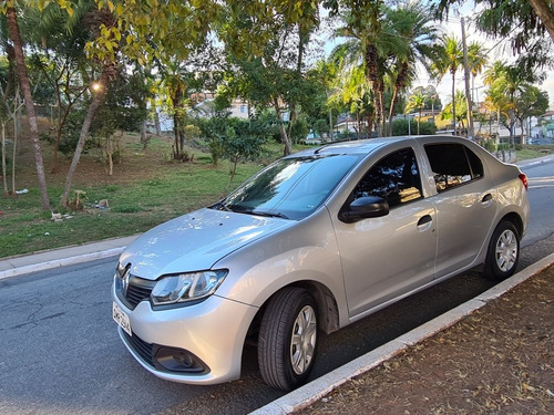 Imagem 1 de 14 de Renault Logan 2018 1.0 12v Authentique Sce 4p