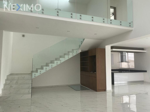Imagen 5 de 12 de Venta Casa 4 Ambientes Lagos Del Sol