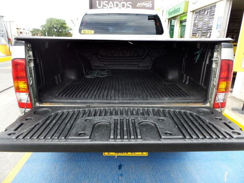 Toyota Hilux 4x2 Doble Cabina