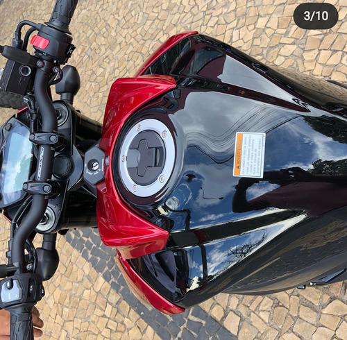Suzuki Gsr 750