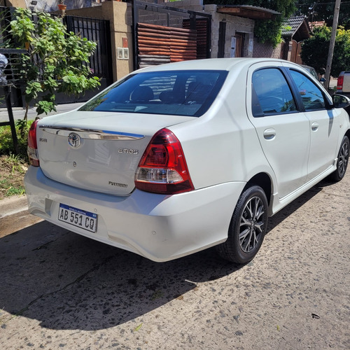 Toyota Etios 1.5 Platinum At