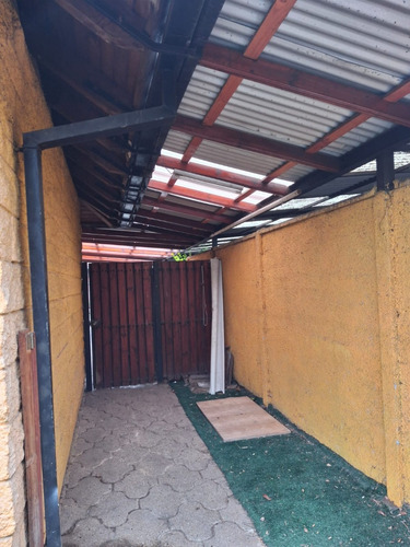 Amplia Casa En Sector Residencial Villa Doña Javiera