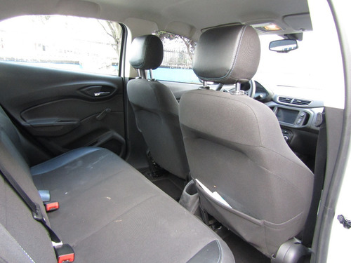 Imagen 13 de 15 de Chevrolet Onix 2020 1.4