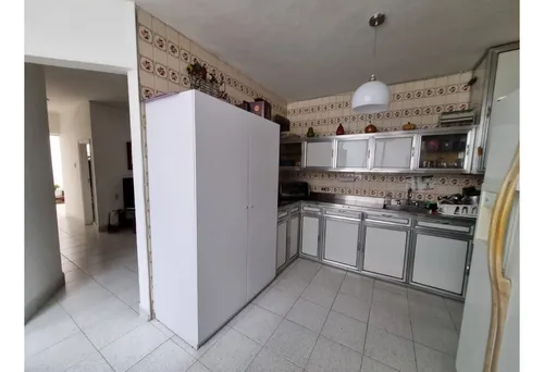 Apartamento En Venta 2do Piso En La Floresta 140 Mt²
