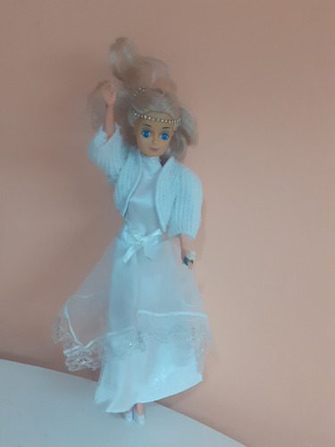 Muñeca Con Vestido De Novia