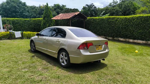 Honda Civic 1.8 Ex 4 p