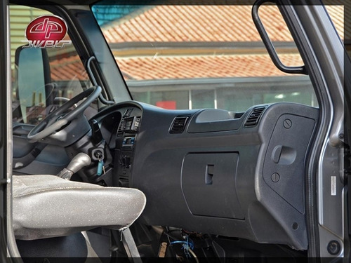Caminhão Mb Accelo 815 Com Carroceria Em Madeira