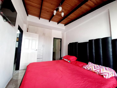 Imagen 9 de 11 de Apartamento Duplex En La Castellana
