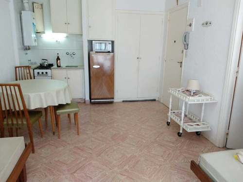 Imagen 5 de 14 de Hermoso Monoambiente En Miramar Frente Al Mar De 30 Metros Cuadrados Super Comodos Para Hasta Cuatro Personas. Apto Mascotas Pequeña.s,