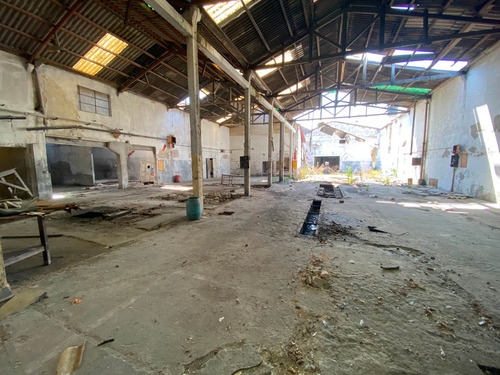 Venta Deposito O Fabrica Brazo Oriental 5.500 M2