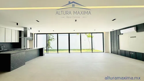 Lujosa Casa Nueva En Venta Villa Verona Zona Andares Zapopan