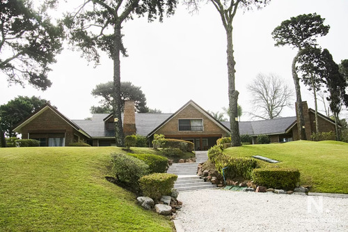 Espectacular Mansion En Punta Del Este, Abarca Manzana Completa