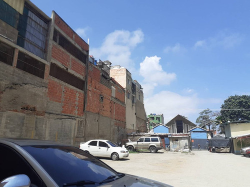 Terreno A Nivel De Calle, En Maiquetia, Calle Los Baños, Ubicacion Estrategica