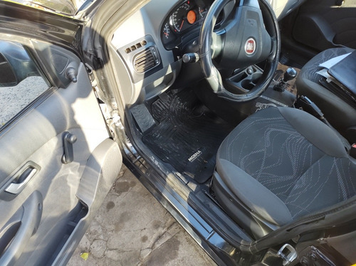 Imagen 4 de 4 de Fiat Siena 2015 1.4 El Pack Attractive My 2015