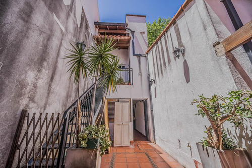 Venta Casa Olivos Vicente Lopez 4 Ambientes Con Dependencia Garage Patio Jardin Parrilla