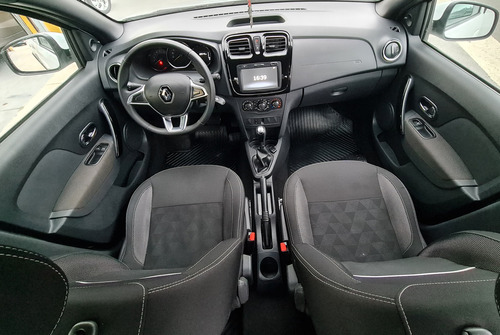 Renault Logan 1.6 Zen 16v X-tronic 4p