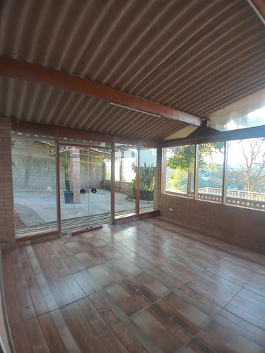 Imagem 10 de 22 de Chácara 1.175 M² - Aruja/sp