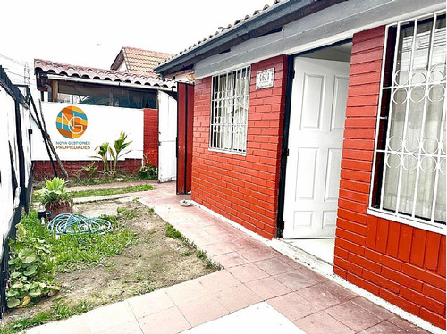 Se Arrienda Casa En Macul, 2d+2b, Amplio Terreno 130m²