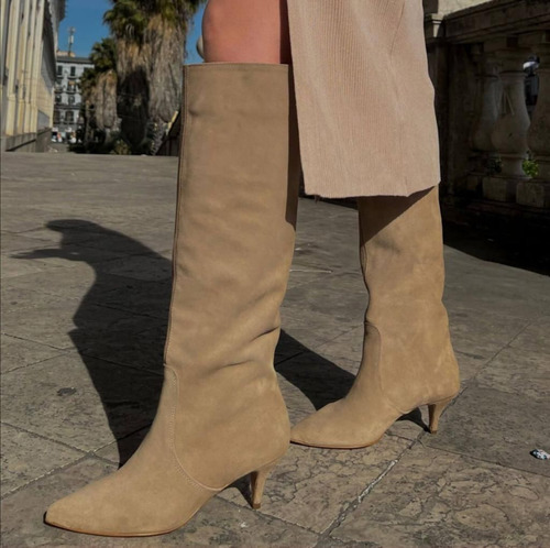 Bota Gamuza Italiana Taco 5 Cm. Beige