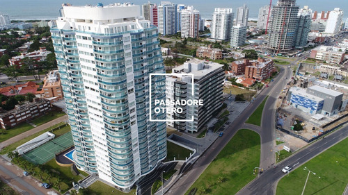 Imagen 2 de 24 de Casino Tower Punta Del Este. Financia. Permuta Por Casa