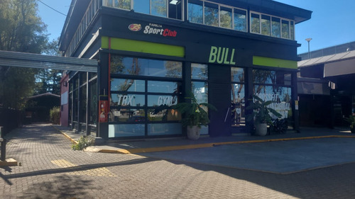 Gran Salon De 321 Mts, En Primer Piso Sobre Colectora Norte Mano Lujan Ituzaingo Gran Paseo De Compras
