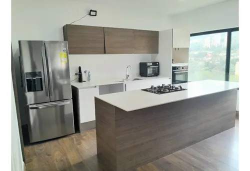 190m2 Apartamento En El Poblado