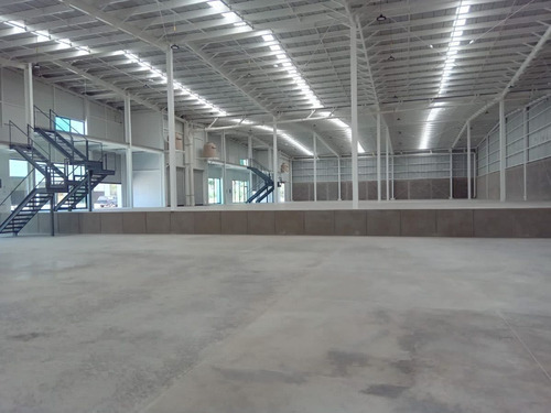 Bodega Junto Piq Con Andén Autonivelable Y Rampa