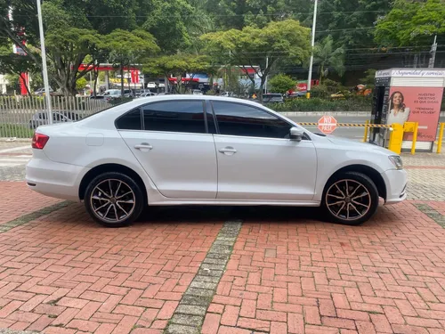 Volkswagen Jetta Vi 2.5 Highline