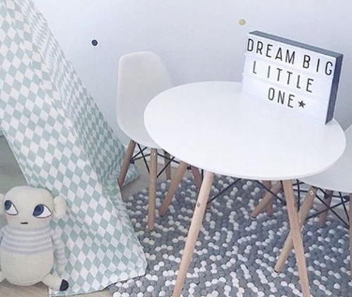 Mesa Eames Kids 2da Selecc Niños 60cm + Cuota