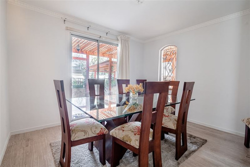 Casa En Venta De 3 Dorm Con Dpto Independiente. Las Condes