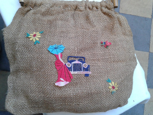 Bolsa Antigua De Arpillera Bordada Con Manijas De Madera