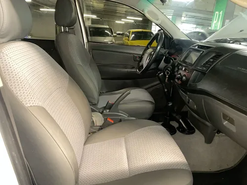 Toyota Hilux 2.5 Imv 100 hp 4x4