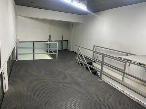 Arriendo Local Comercial  Metro Patronato