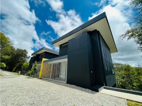 Exclusiva Casa Campestre Ubicacion Premium Ideal Para Inversion