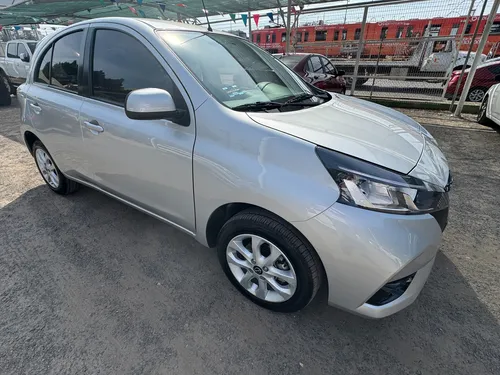 Nissan March 1.6 Advance Mt
