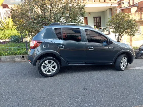 Renault Stepway 1.6 Dynamique / Intens Automática