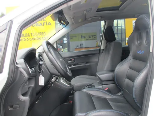 Kia Carens EX 2000CC AT AA