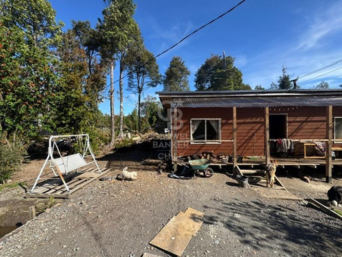 Parcela Con Dos Casas Sin Terminar En Camino A La Colonia