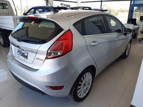 Imagen 3 de 10 de Ford Fiesta Kinetic Design 1.6 Titanium Powershift 120cv